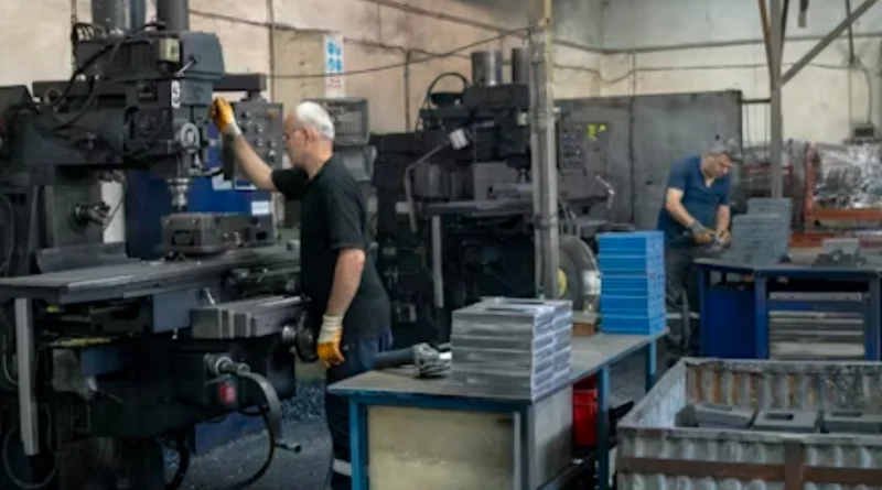 Are CNC Machining Centers Redefining Precision Compared to Traditional Machines