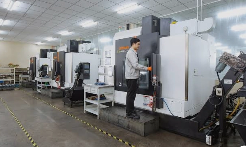 How Do CNC Machine Tool Manufacturers Differ in Control System Precision