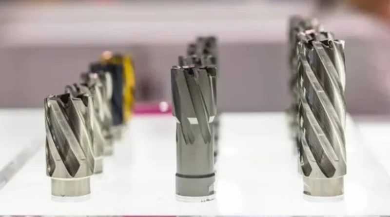 What Makes Carbide vs HSS Tools Diverge in Tool Life and Surface Integrity