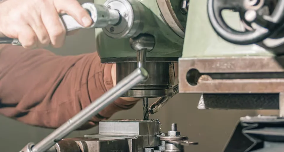 How Does the Tapping Process in Machining Adapt to 2026 CNC Tech Advancements