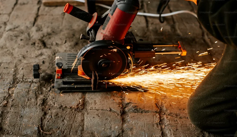 How Does a Circular Saw Cut at Angle Improve Compound Cuts Precision