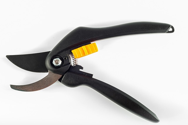 Is a Metal Shear Cutter More Efficient Than the HORUSDY 250mm Aviation Tin Snips Set