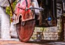 sliding compound mitre saw