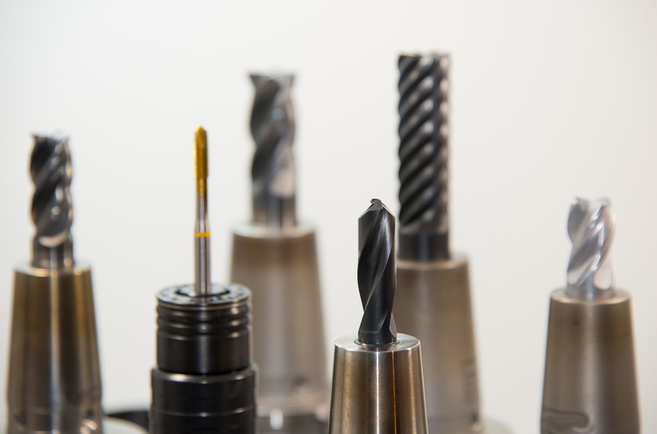 How Do You Choose the Right CNC Machining Manufacturer for Precision Parts?