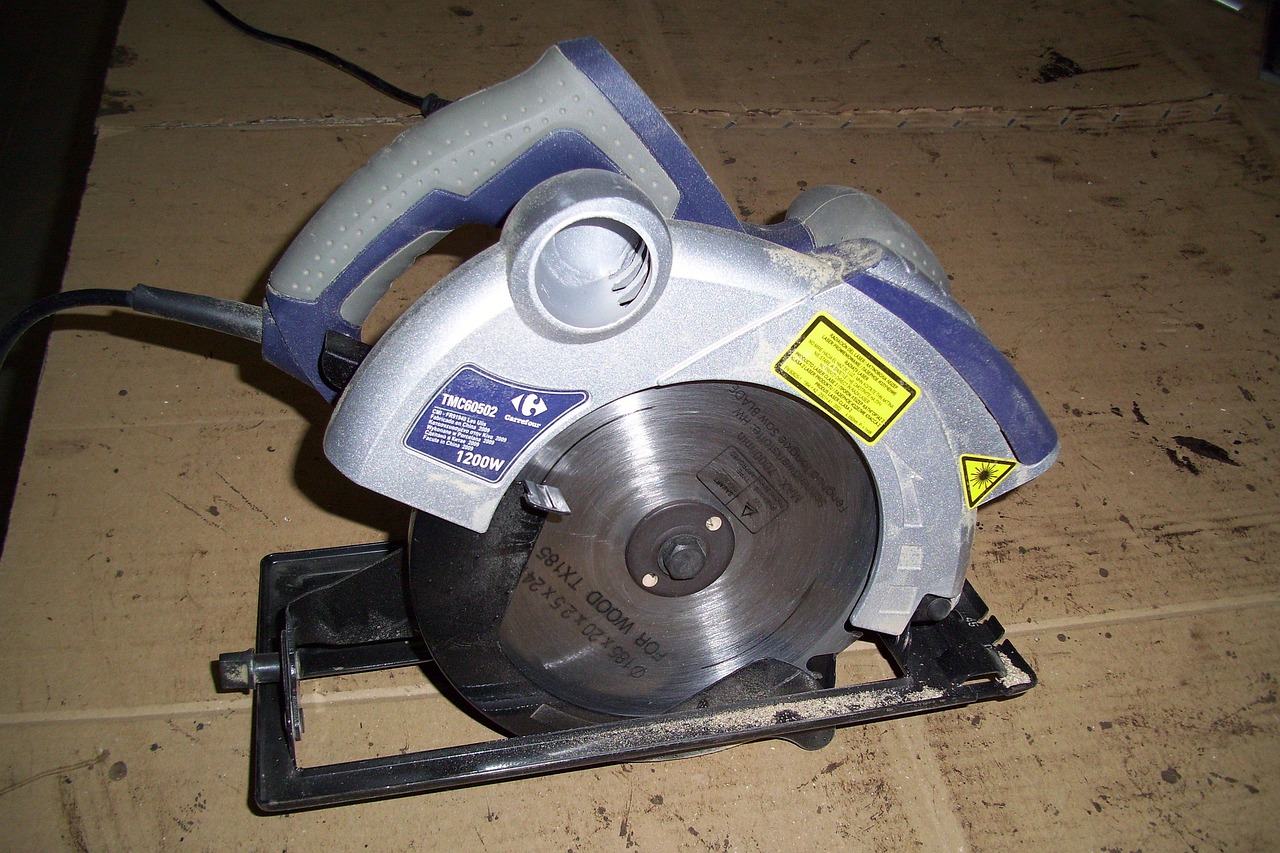 Which CNC Wood Cutting Machine Is Best for Cabinets, Signs, and Furniture?