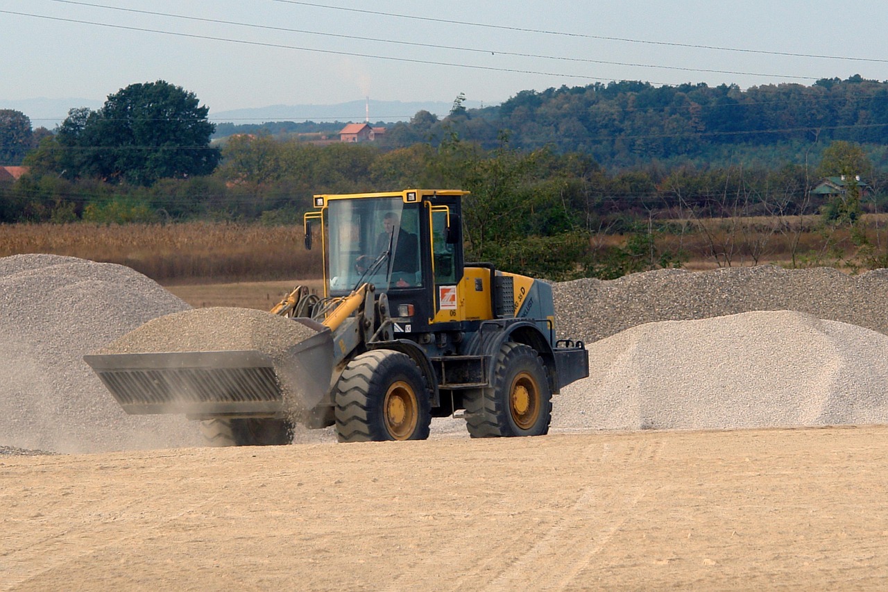 How Do You Choose the Best Heavy Duty Equipment for Tough Job Sites?