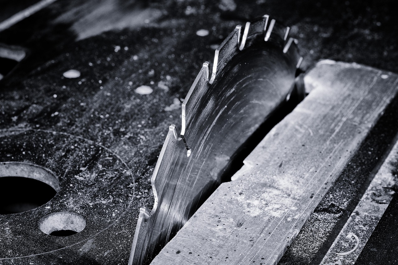 saw, saw blade, cut, cutting blade, wood work, risk of injury, close up, black and white recording, saw, saw, saw, saw, saw, saw blade, saw blade