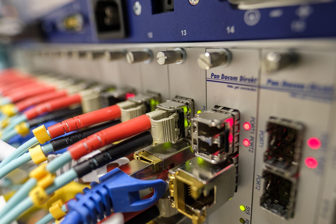 fiber optic, light waveguide, glass fiber, network, edp, plug, patch cord, data cable, ethernet, lan, switch, router, hardware, data, dsl, internet, web, connection, connected, fiber optic, fiber optic, fiber optic, fiber optic, fiber optic, ethernet, router