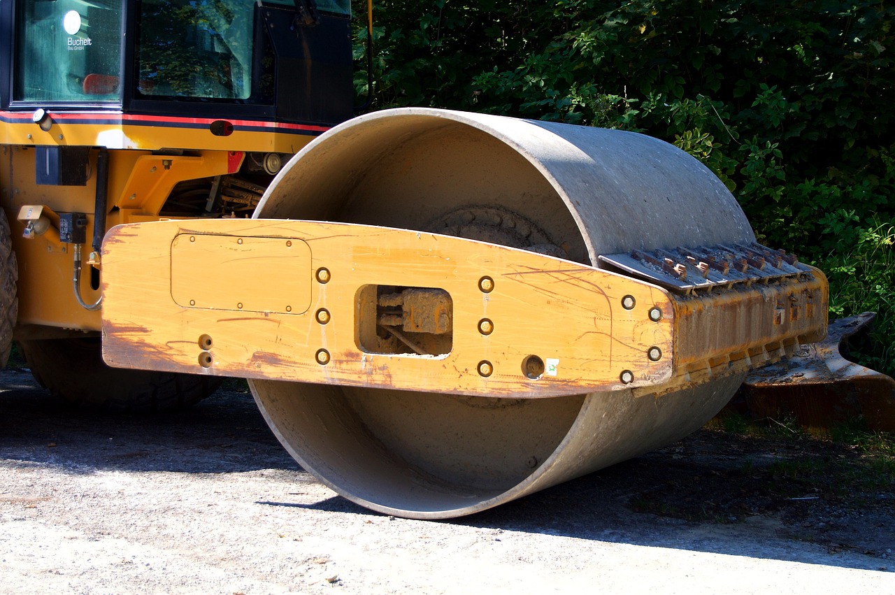 Road roller types, compaction methods, and selection factors