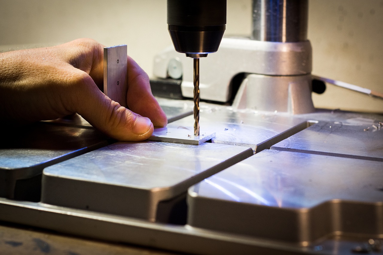 Aluminium machining guide for alloy choice, tooling and chip control