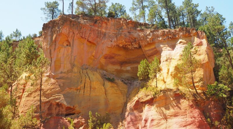 ocher rocks, ocher, ocher quarry, rock, coloured, bright, multicoloured, colorful, orange, red, yellow, roussillon, sightseeing, luberon massive, france, vaucluse, ocher dates, provence, ocher colored, ocher red, ocher brown, ocher mining, earth color, brown iron stone, clay mineral, department of vaucluse, provence-alpes-côte d'azur, arrondissement apt, canton apt, luberon nature park, provence alpes cote d azur, apt, gordes, road des geants, falaises de sang, mixture, colour, hue