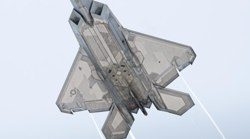 f-22, f22, stealth, airforce, jet, airplane, military, aviation, aircraft, fighter jet, flying, fighter, airshow