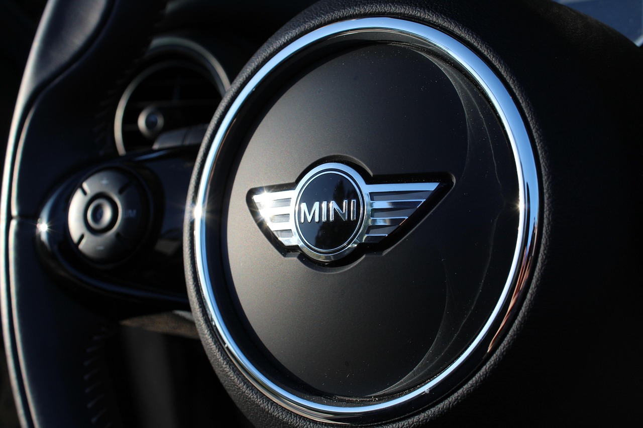 mini cooper, car, vehicle, mini, automobile, toys, driving, transport, travel, street, wheel, car wallpapers, style, steering wheel