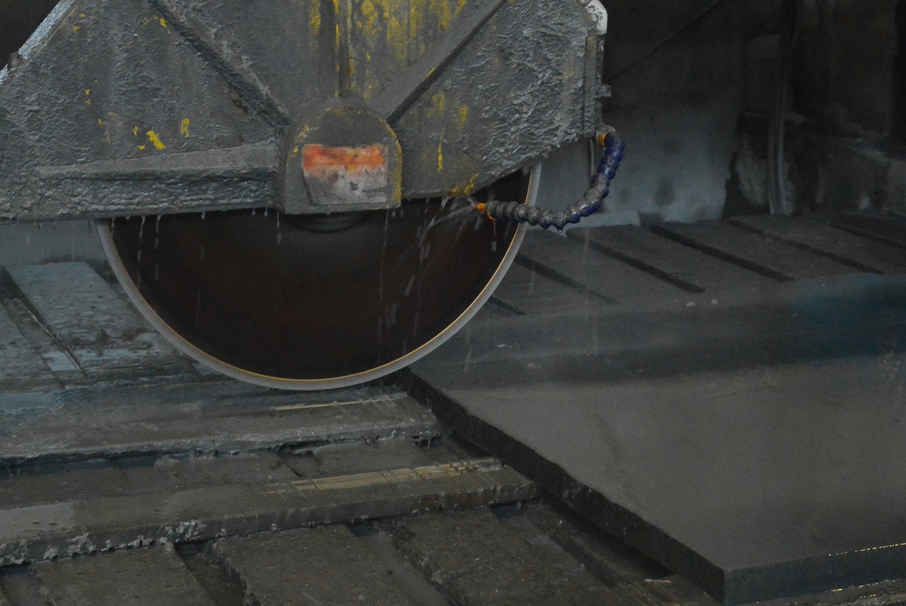 Metal cutting miter saw guide for fabrication shops
