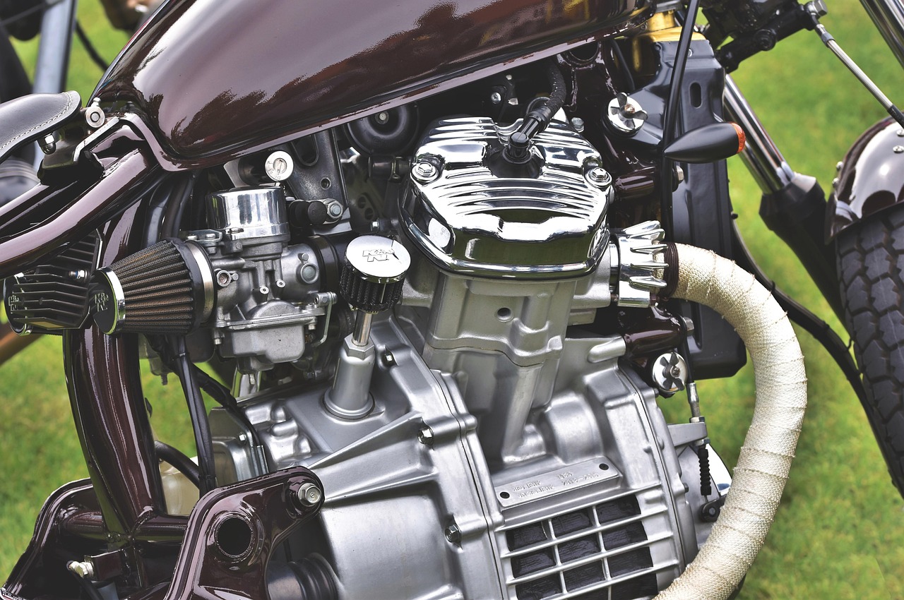 motorcycle, custom bike, machine, engine, cylinder, vehicle, motorsport, chrome, glittering, detail shot