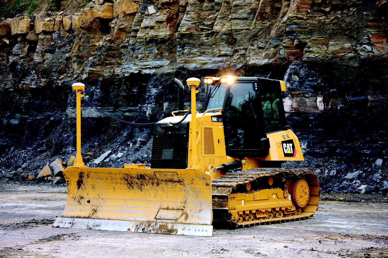 dozer, cat, d6k, heap, loading, caterpillar, construction machinery, construction work, work machine, shovel, earthmoving, technology, heavy, building, animal, pet, push, level