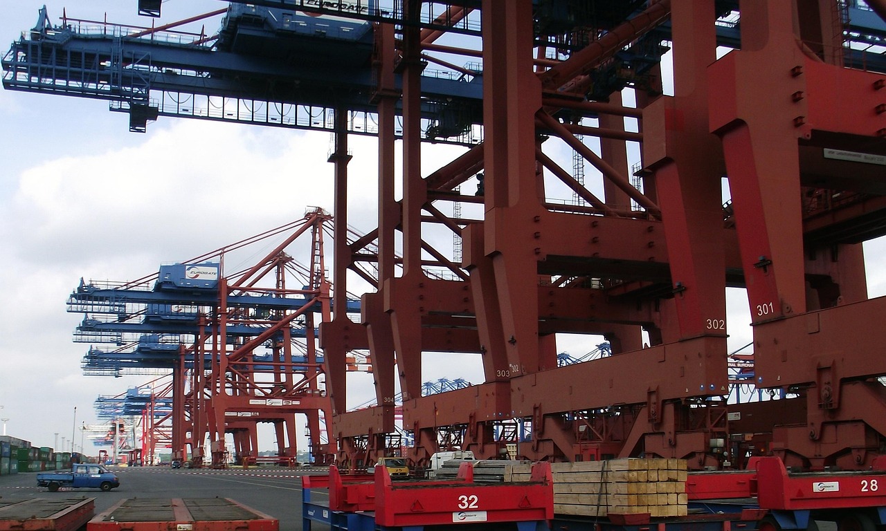 port, container picker, scales 32