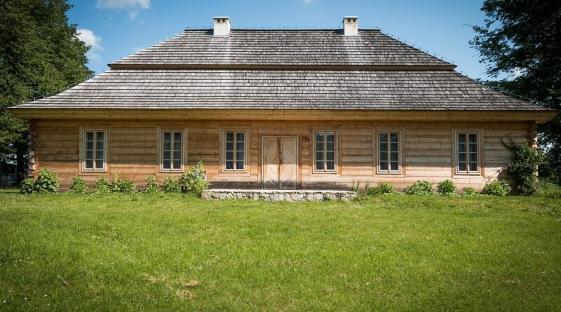 old house, cottage, wooden house, wooden hut, old hut, poland, żeromski, kielce, curls, butter