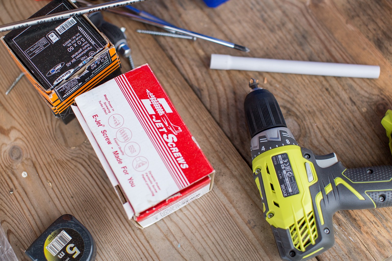 tools, hammer, screwdriver, table, pliers, screw, service, wood, brown tools, brown service