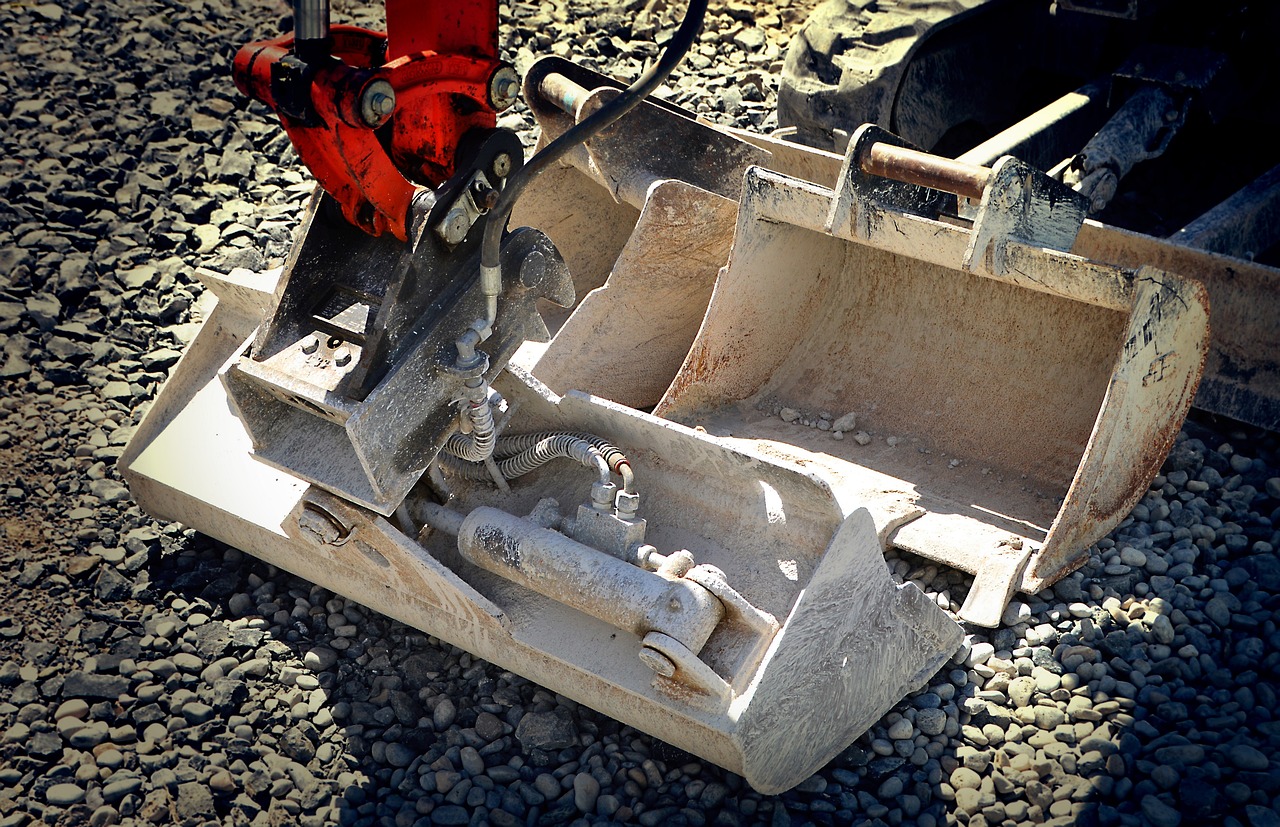 excavator bucket, construction site, excavator, shovel, kempten, construction worker, team, foundation, concrete, brewhouse, new building, landscape, building area, major construction site, skyscraper